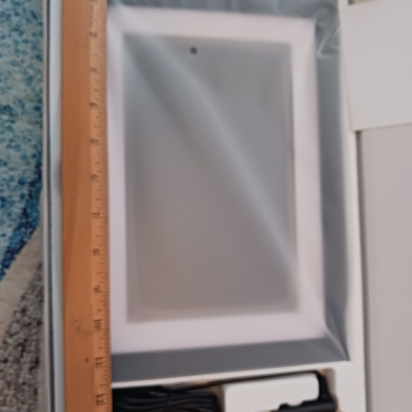 Digital Photo Frame - White - Picture 3 of 4